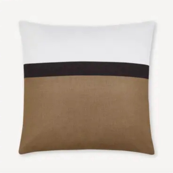 NWT - Brown/White/Black Indoor-Outdoor Pillow Cover 18x18 (insert not included) - Picture 7 of 8